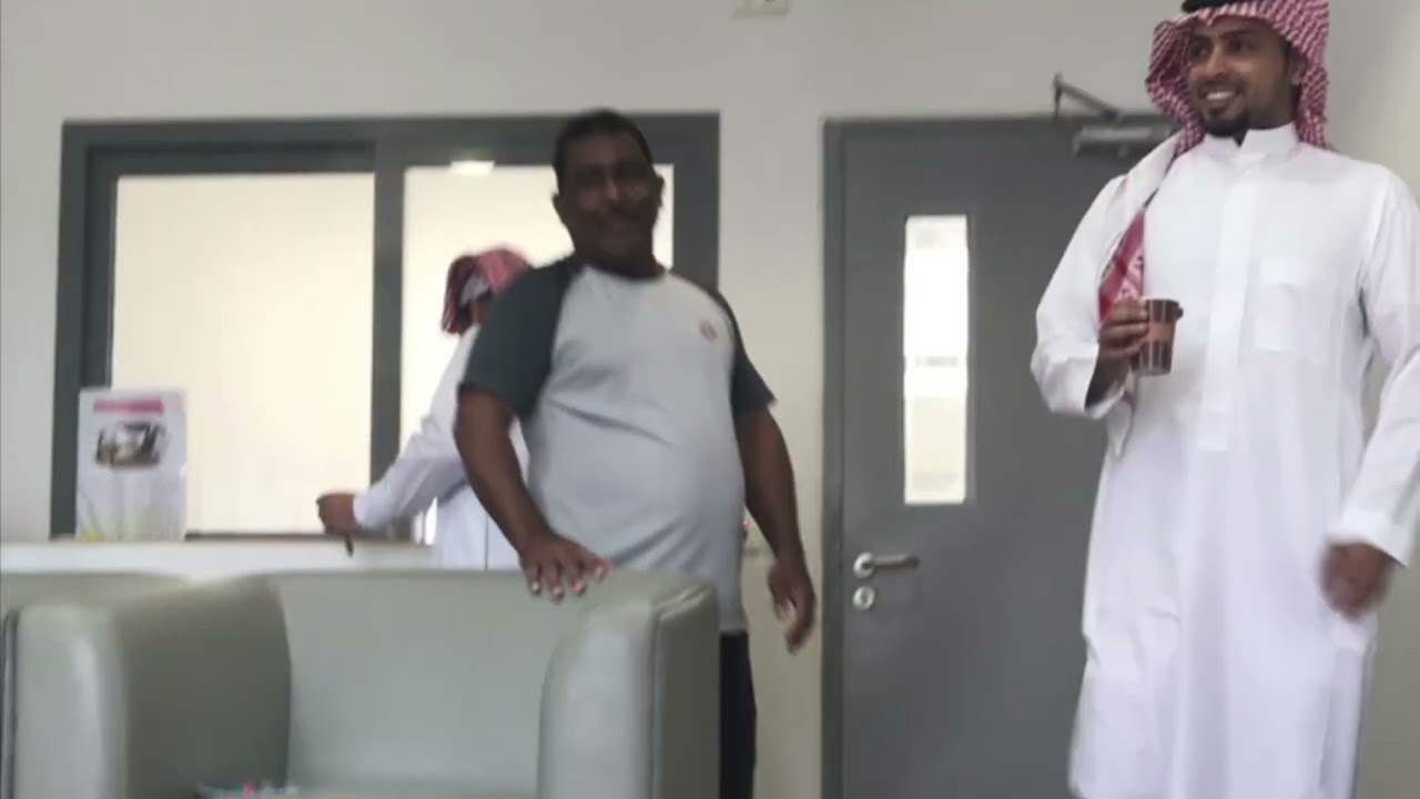 وداع اعضاء منسوبو مدرسة عبدالله بن عامر بعد إلغاء مدرستهم  ومسماها