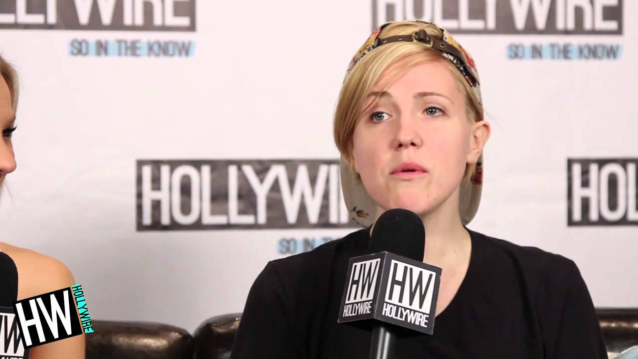 Hannah Hart Shows Off Electric Dance Moves! (FUNNY HOT SEAT)
