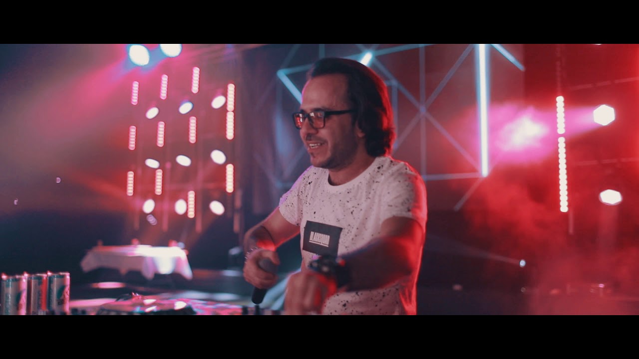 Dj China Crystal Hall Performance