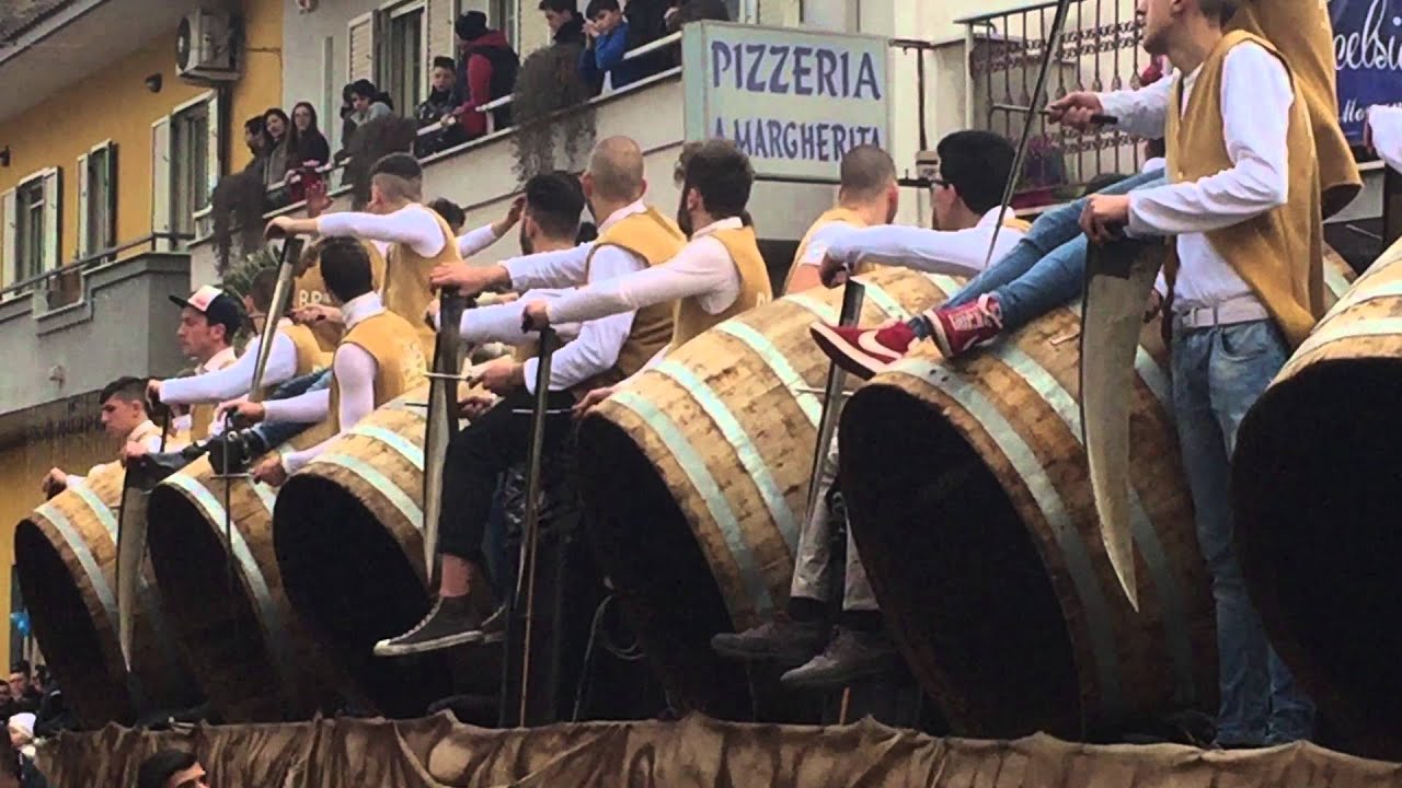 L'Ombra Nov 2015 Piazza mercato