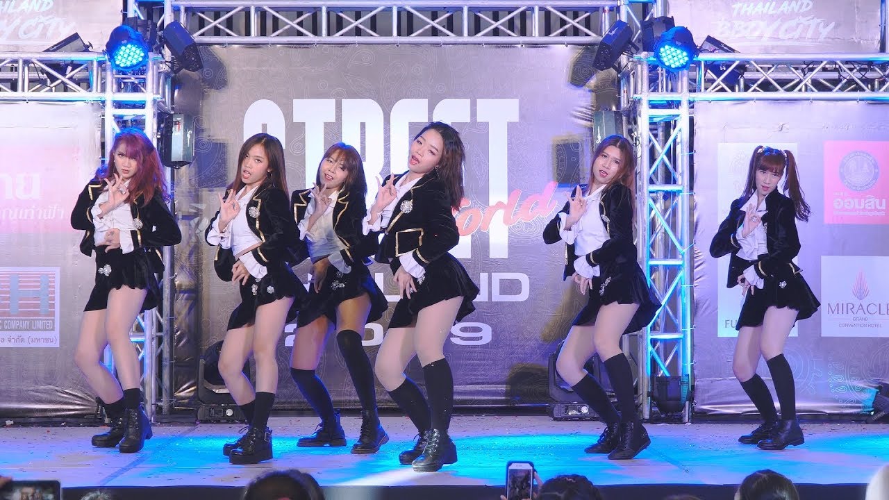 190511 D.Wice cover KPOP - Bon Bon Chocolat + Hobgoblin @ Street World Thailand 2019