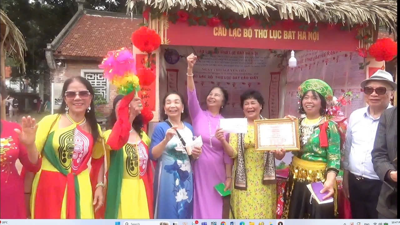 NIỀM VUI TRONG NGÀY THƠ NGUYÊN TIÊU HÀ NỘI - Thoa Nguyễn