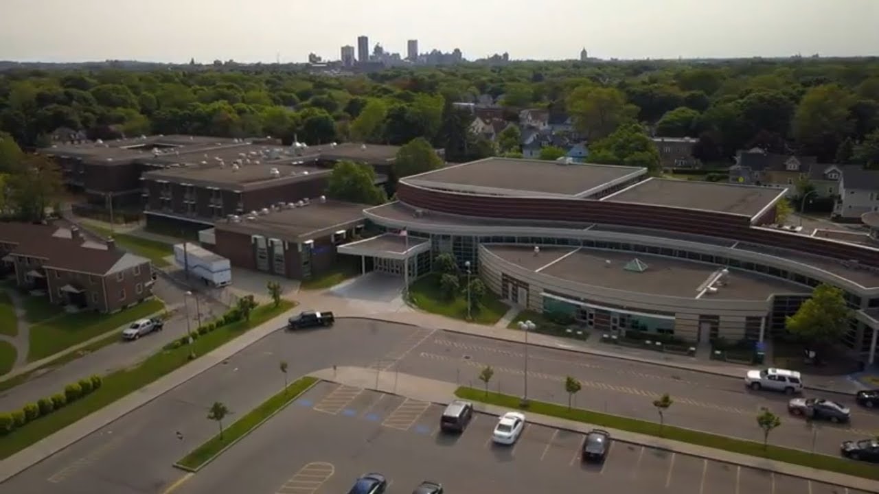 33 to East Pathway: School #33 and its Community School Model
