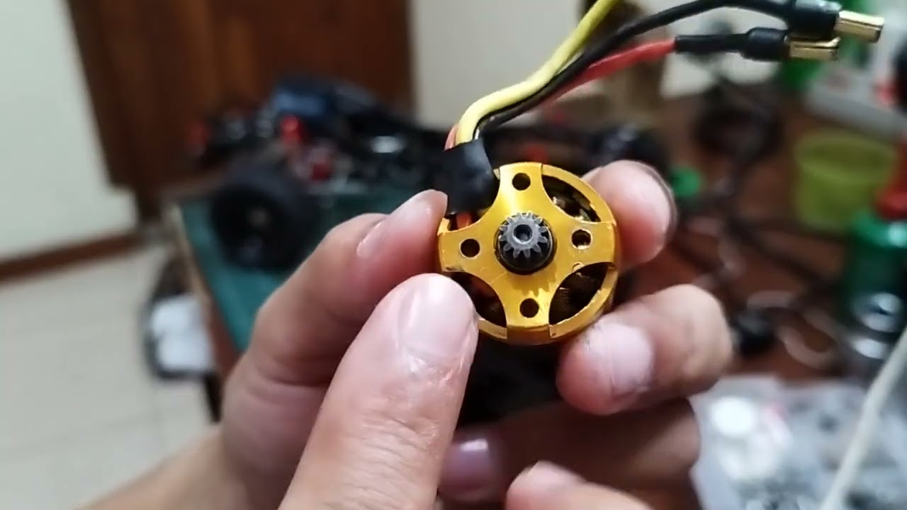 Pasang Motor Outrunner di Gearbox single speed V2 terbaru untuk MN WPL