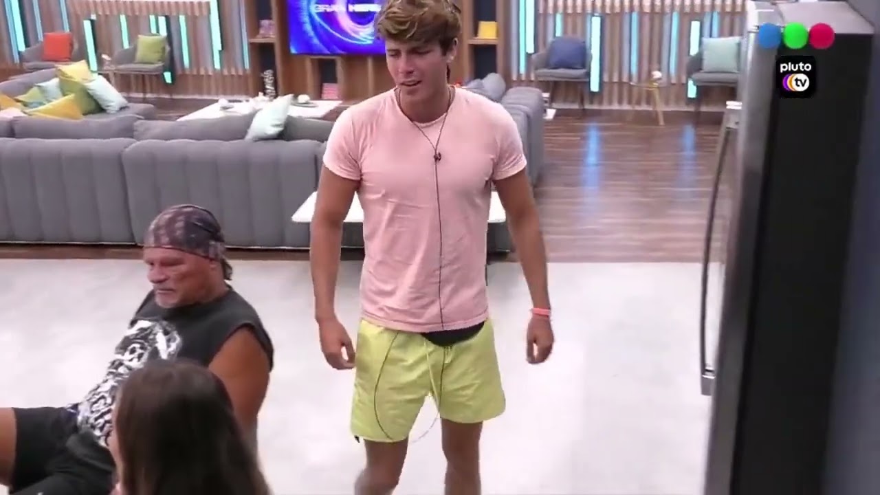 Julieta celosa porque Marcos saludó a Camila con un beso - 31-01-23