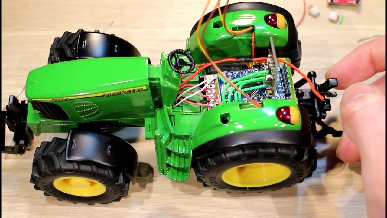 Converting a Siku Control 32 John Deere 6920S Part 5 - Assembly and Testing