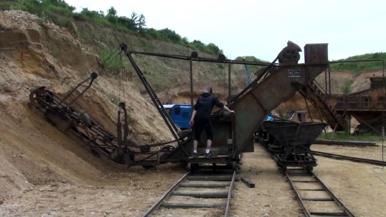 Eimerkettenbagger auf dem Kippertreffen in Weilbach