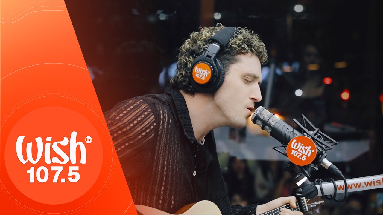 Lauv performs 