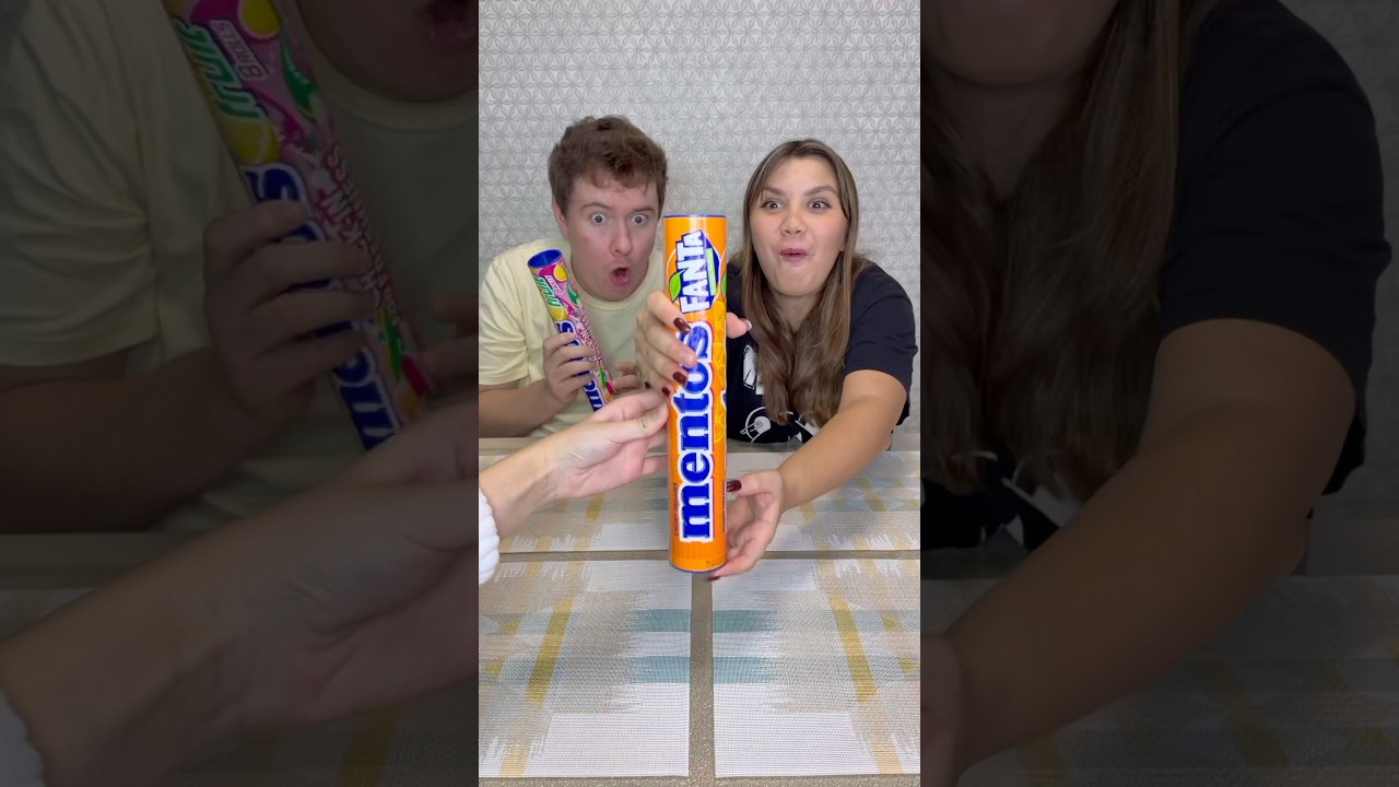 Выбери свой кулинарный челлендж 😂 Вкусное шоколадное яйцо или апельсиновая конфета? 🙄 #шорты Лучш...