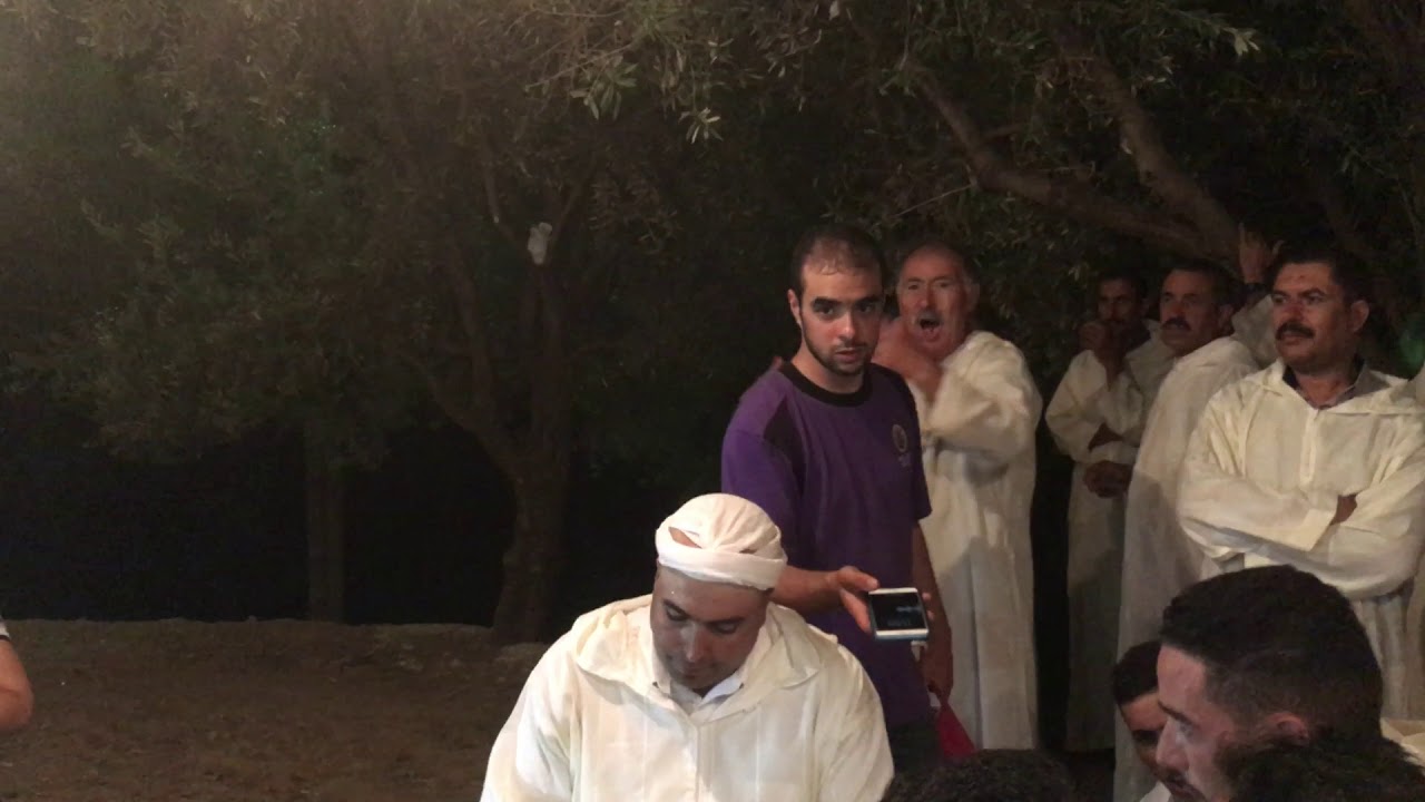 سرابة الشيخ محمد حلال فعرس ب تاريا و دغاغ مشقرة: عايش فحياتي غريب كيف البراني Mohamed Halal