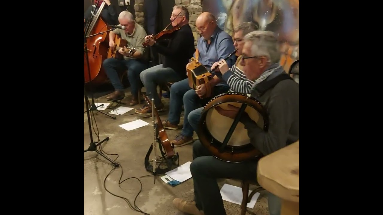 Black Stuff en concert au Mar'mousse
Sonadeg Black Stuff er Mar'mousse