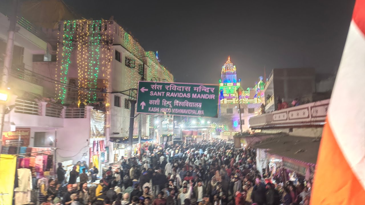 #banaras #juloos Ravidas ji ka juloos Shri Kanhaiya mein pahunch chuka hai