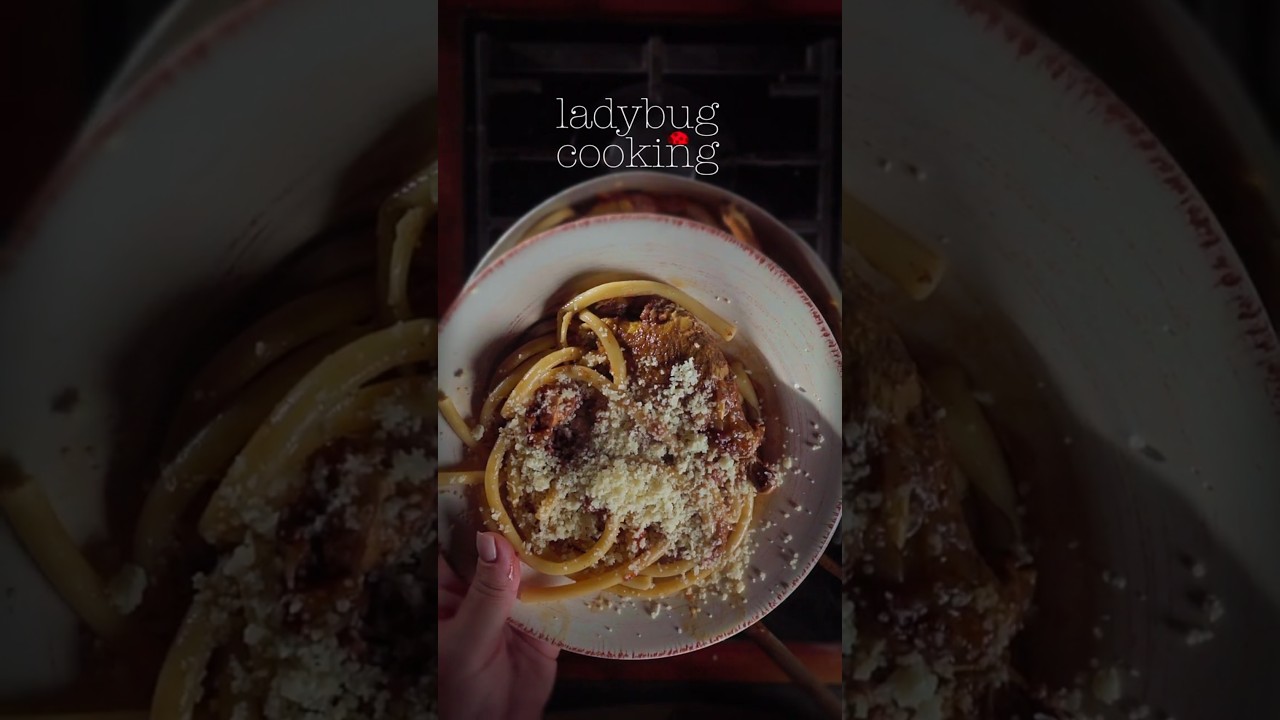 &Kappa;ό&kappa;&omicron;&rho;&alpha;&sigmaf; &pi;&alpha;&sigma;&tau;&iota;&tau;&sigma;ά&delta;&alpha; | Rooster pastitsada (Corfu braised rooster with pasta) #greekrecipes