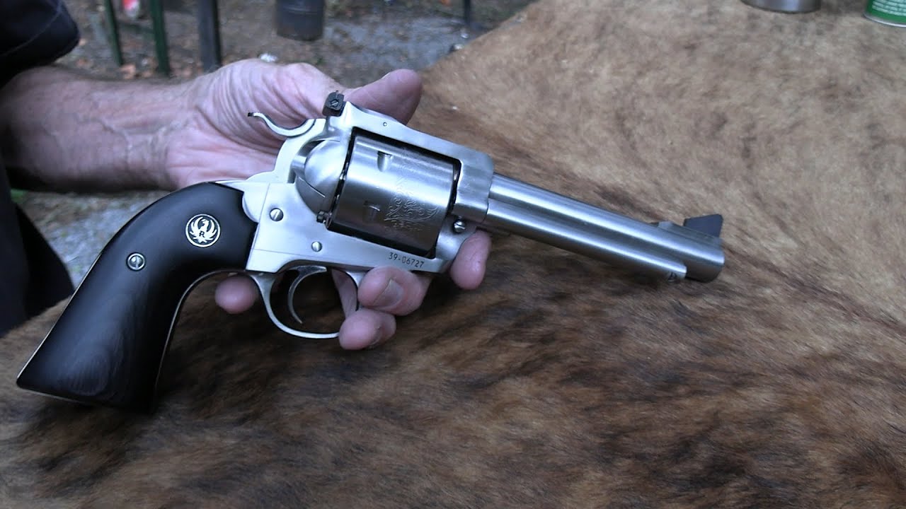 Hickok45 Shoots A Ruger Blackhawk 45 colt