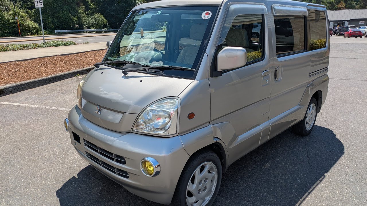 1999 Mitsubishi Town Box Wide RWD AT 1.1L 3 row 23k Mi only
