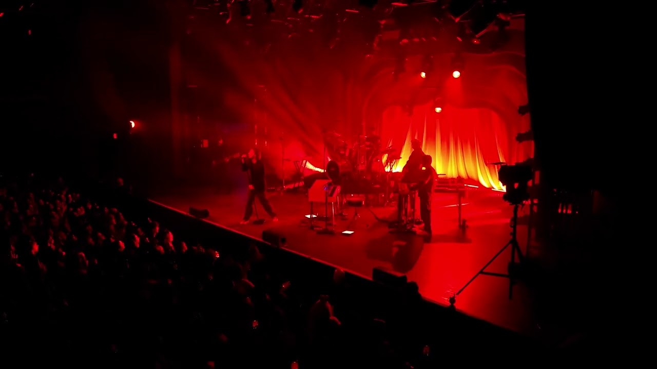 FINNEAS - The Kids Are All Dying (Live in Philadelphia, Feb 19 2025)