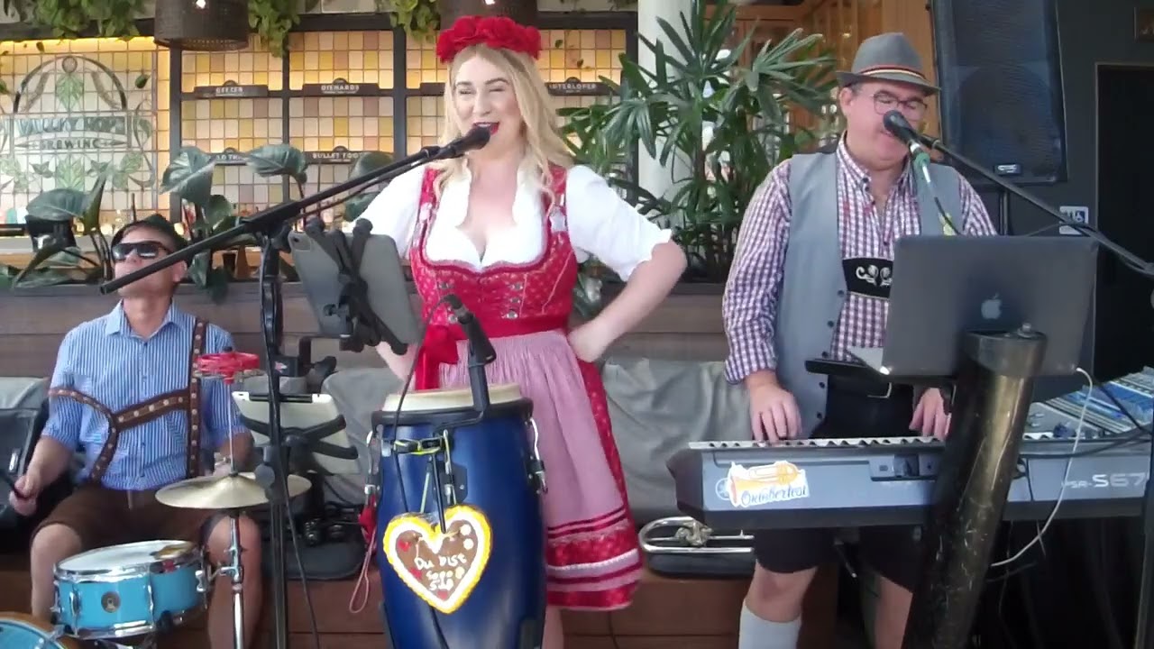 Tanoshi Neko German Band 2