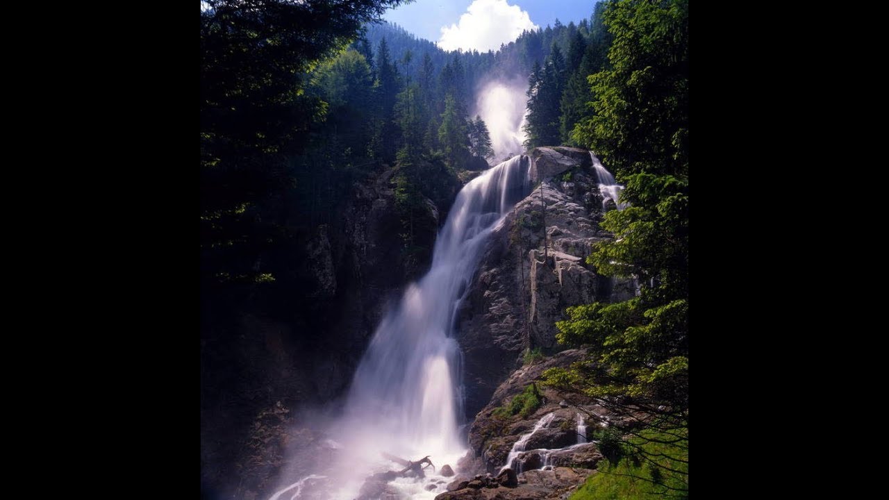 Trentino - Cascate del Lares in Val di Genova