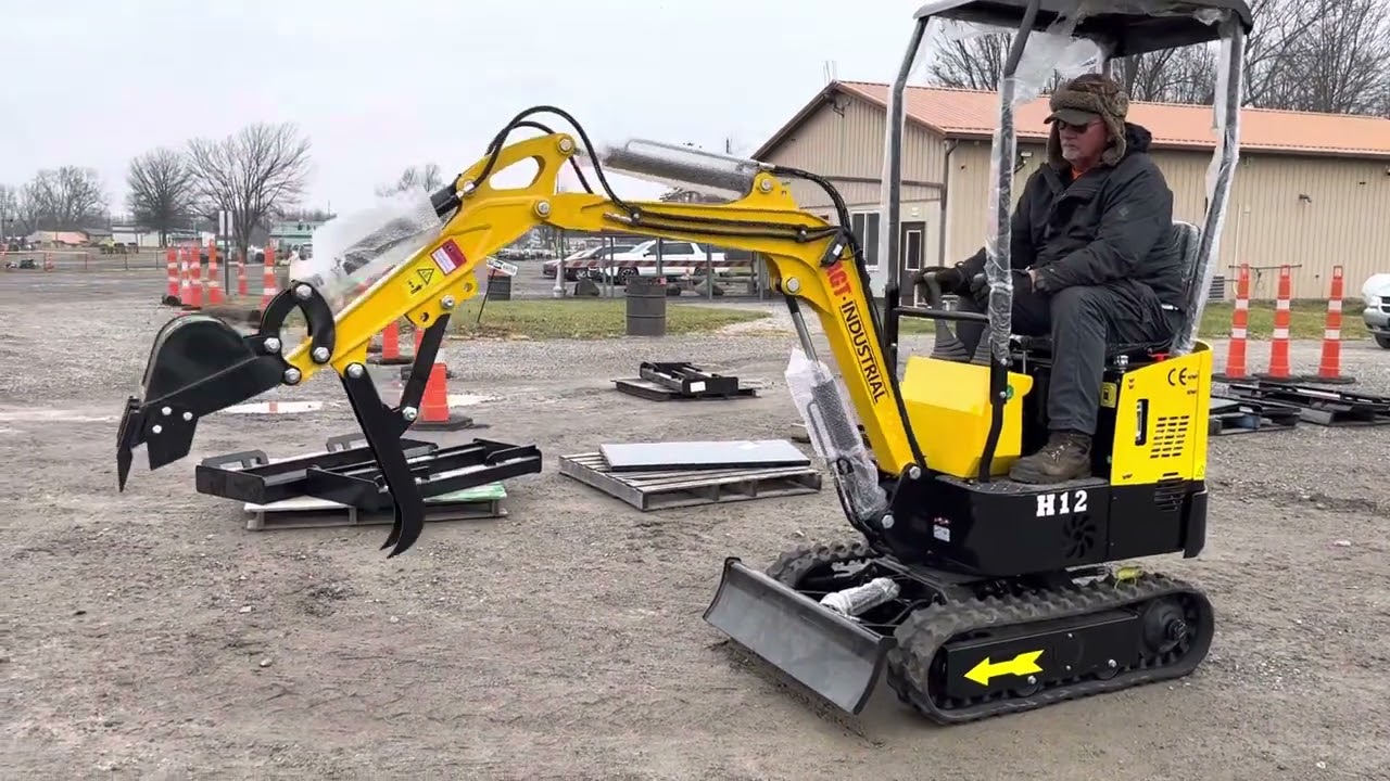 BRAND NEW AGROTK H12 MINI EXCAVATOR