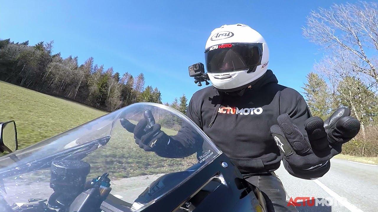 La Honda CBR 1000 RR-R SP sur route