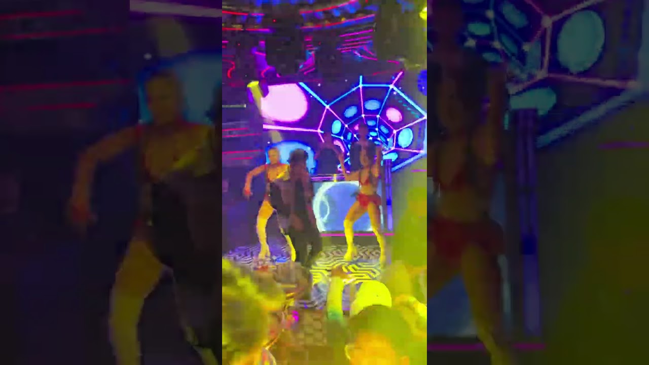 Sakhar live Anh Em Macau Cực Ch&aacute;y tại Sky Club Cần Thơ