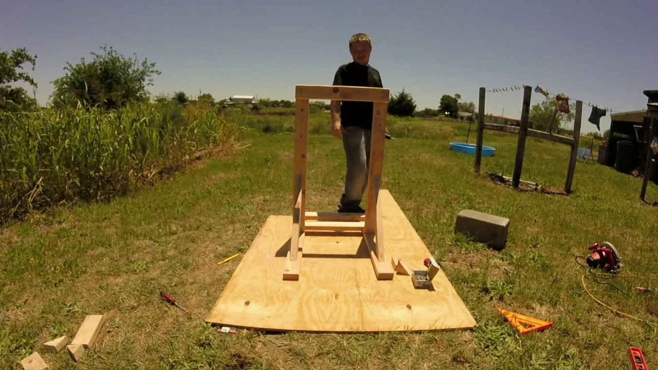 OUTBOARD MOTOR STAND