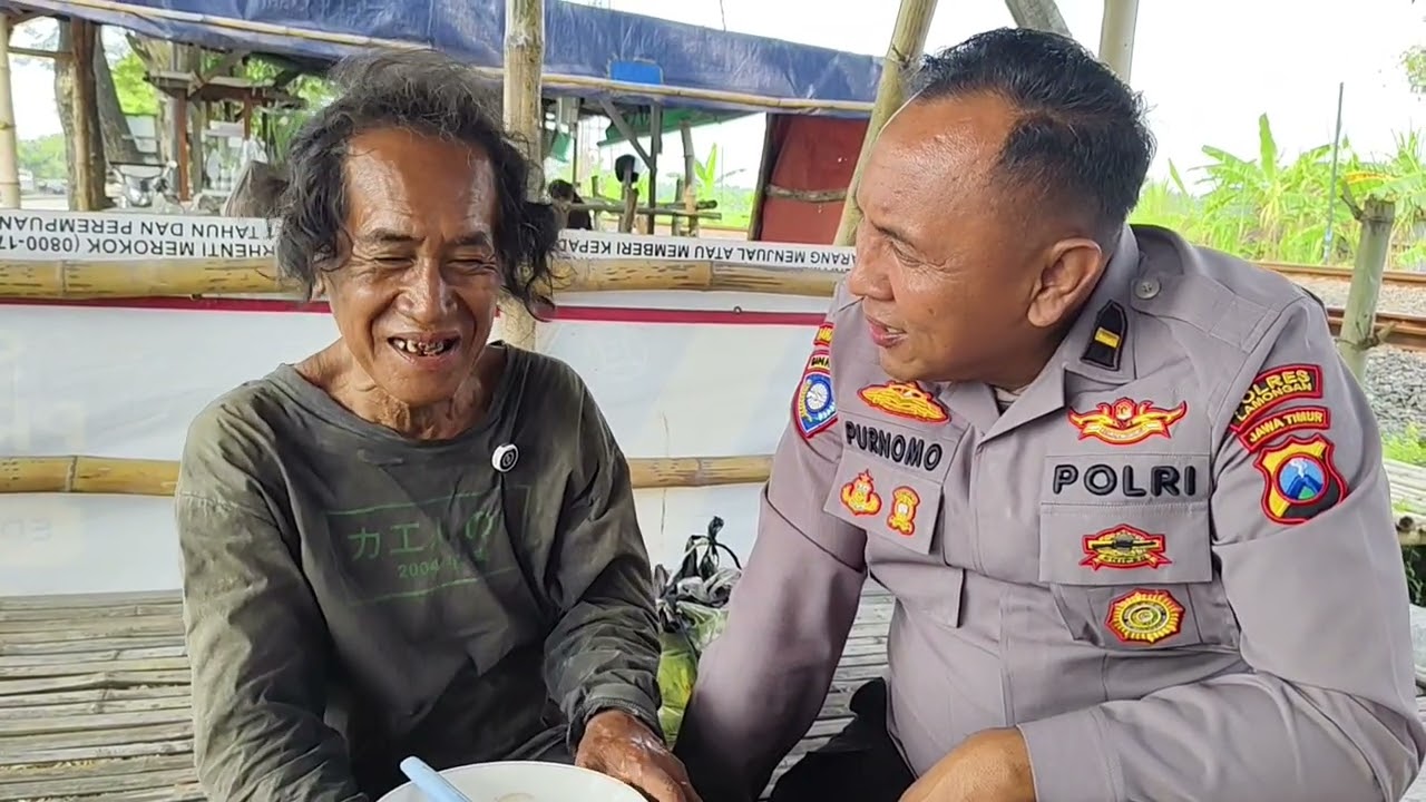 PAK PURNOMO WAS SURPRISED TO MEET GRANDFATHER AND IT TURNED OUT NOT TO BE A 9-YEAR-OLD MAN AND IM...