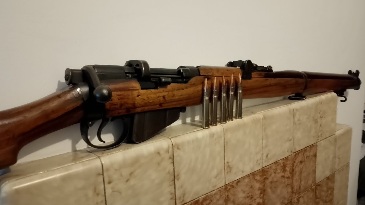 Deactivated inter-war SMLE Enfield Rifle.