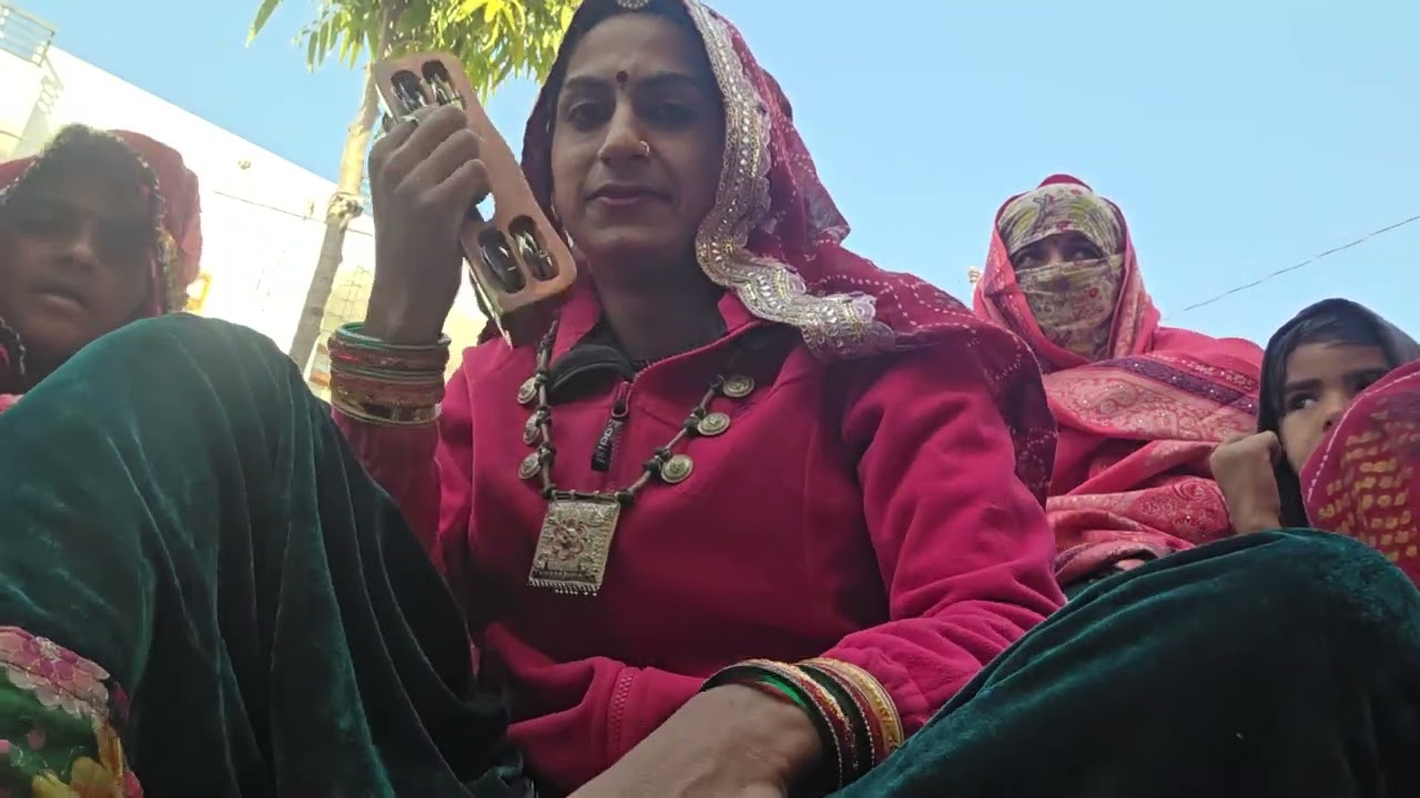 मेरा भवंर न मोयो माखी