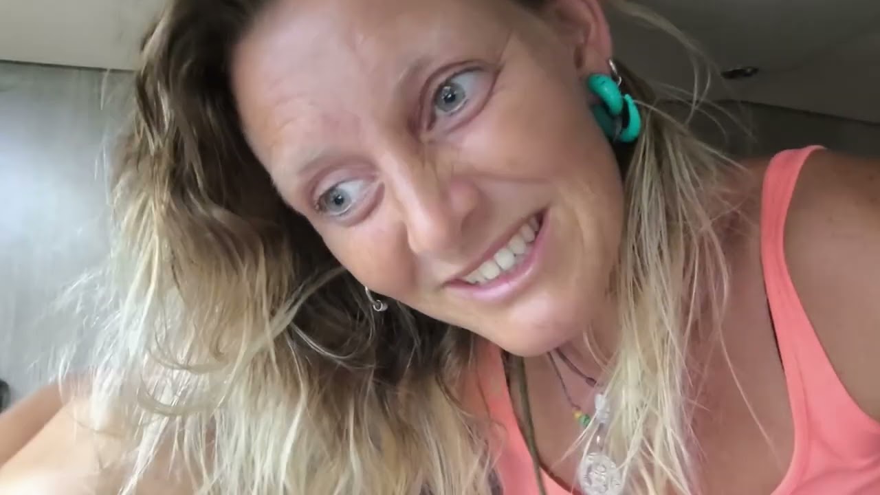 Travelvlog 6 #india - Myn 1e nachttrein (oef!) en oankomme yn Kochi!