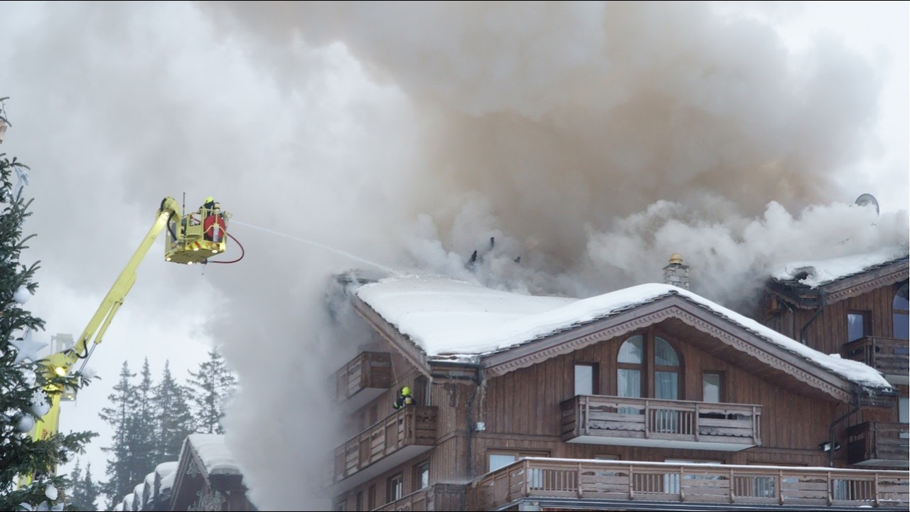 GRANDES ALPES PRIVATE HOTEL FIRE - COURCHEVEL NEWS  4K