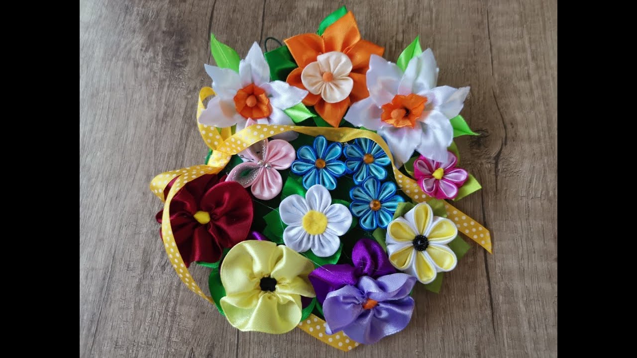 Kanzashi flower wreath / spring wreath /Handmade Decoration/ DIY