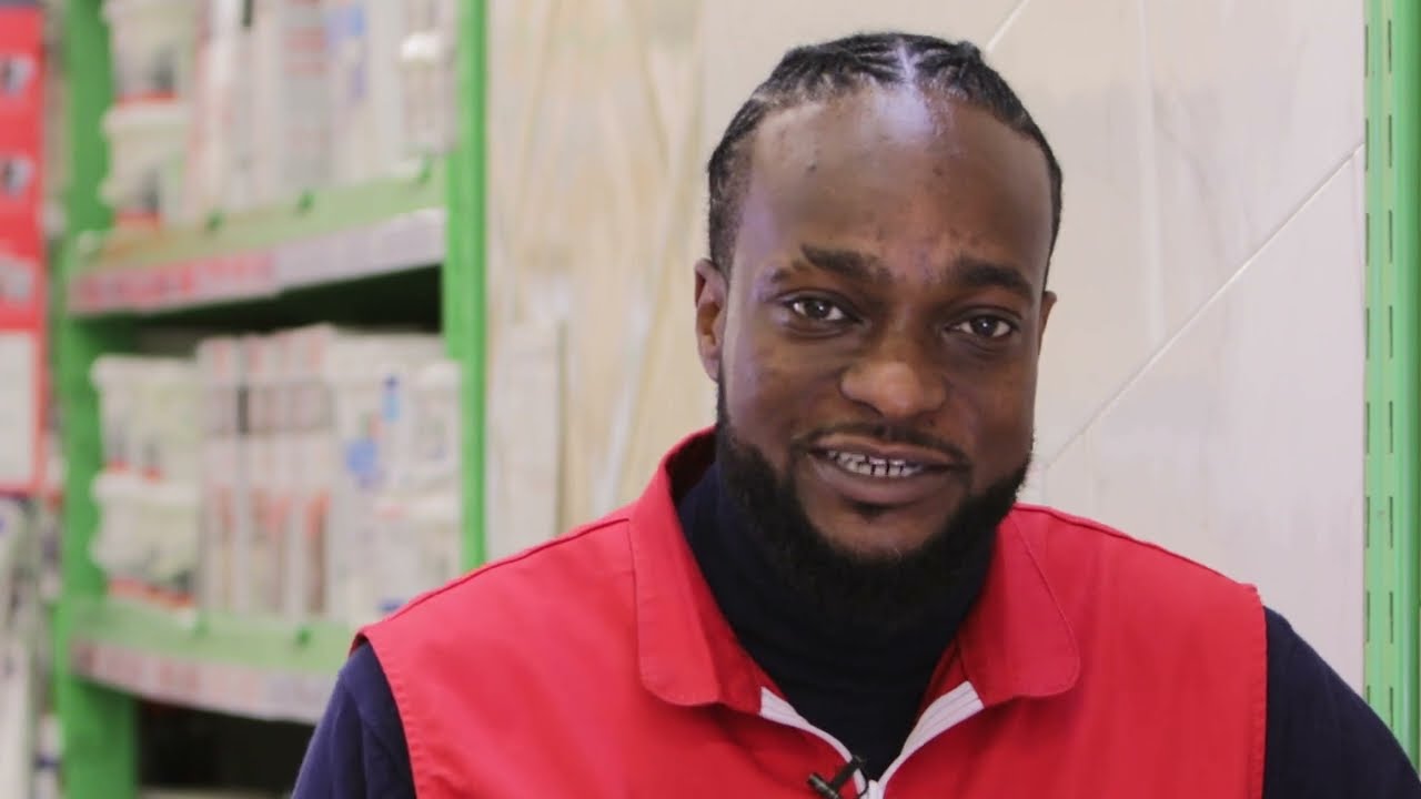 Métier du Bricolage : Steve, chef de secteur outillage, sanitaire et carrelage