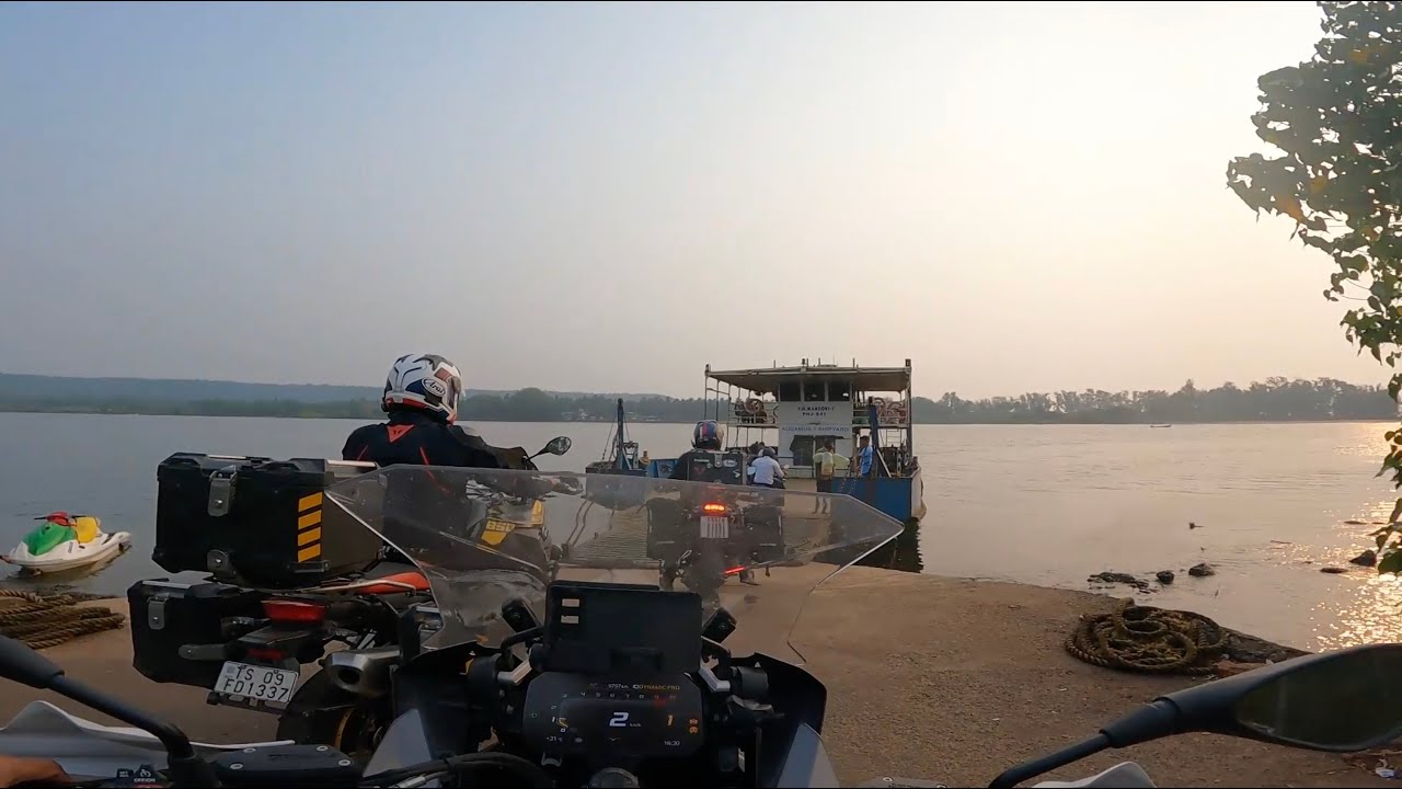 Day 4 | We SHIPPED OUR BIKES on a FEERY | Mahabaleshwar to Goa