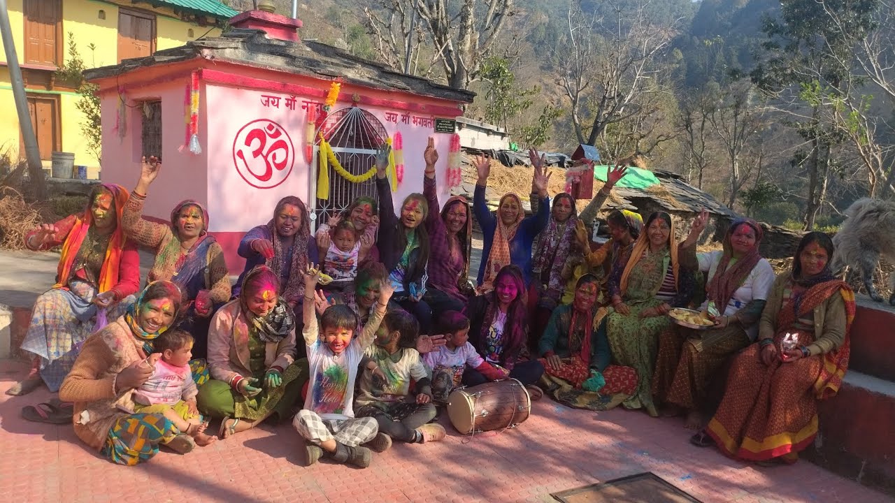 पहाड़ी होली हंसी मजाक के साथ