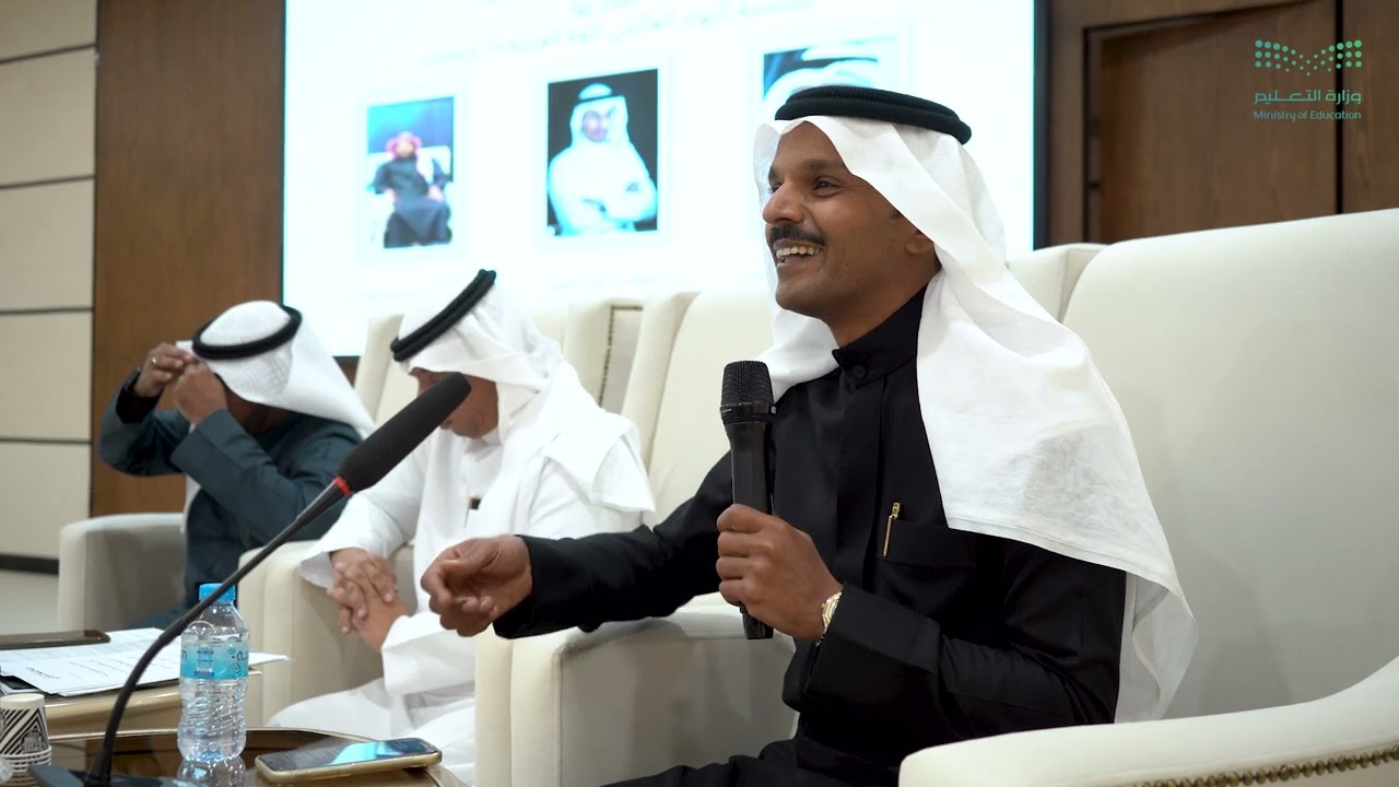 احتفاء بـ ⁧ اليوم_العالمي_للغة_العربية‬، نظّم ⁧‫#تعليم_المدينة_المنورة‬⁩ أمسيةً شعريةً.