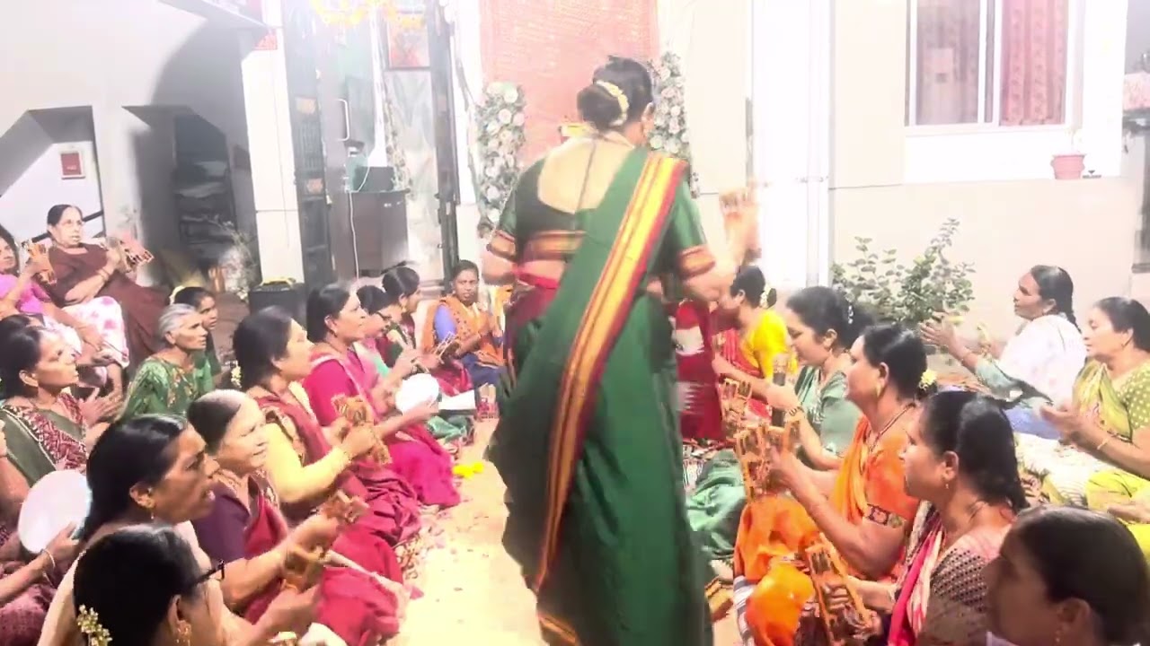 🌷નીચે લખેલ છે🌷અવડી વેલના અવડા પાન કાનજી મારે જોવા છે (ધરતી ભજન મંડળ) વડોદરા