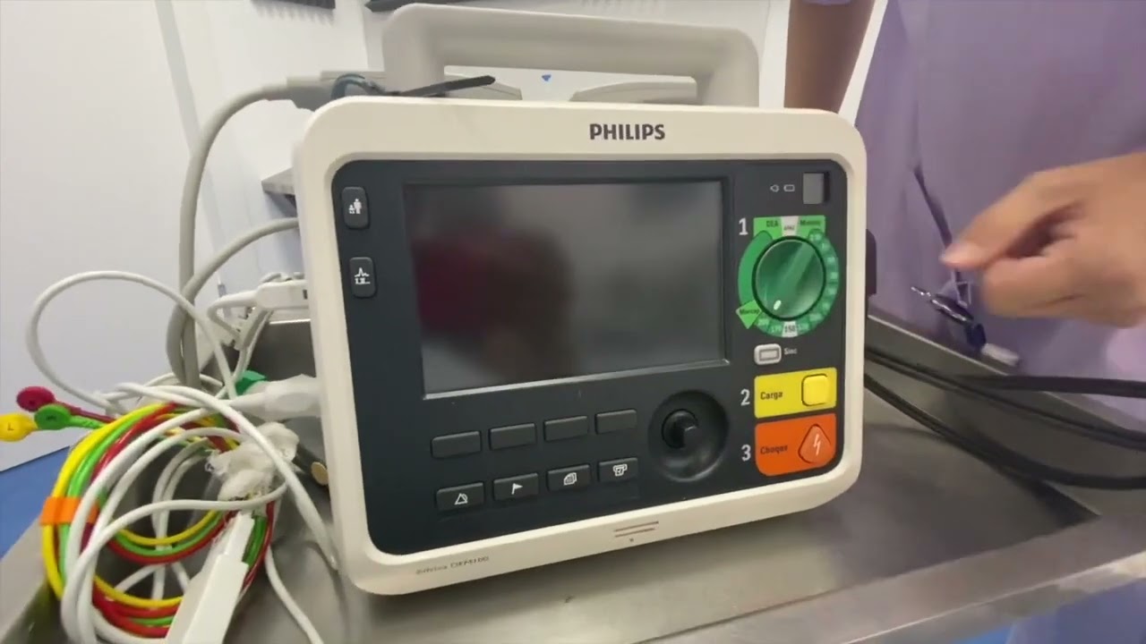 DESFIBRILACIÓN MANUAL con PHILIPS EFFICIA DFM100