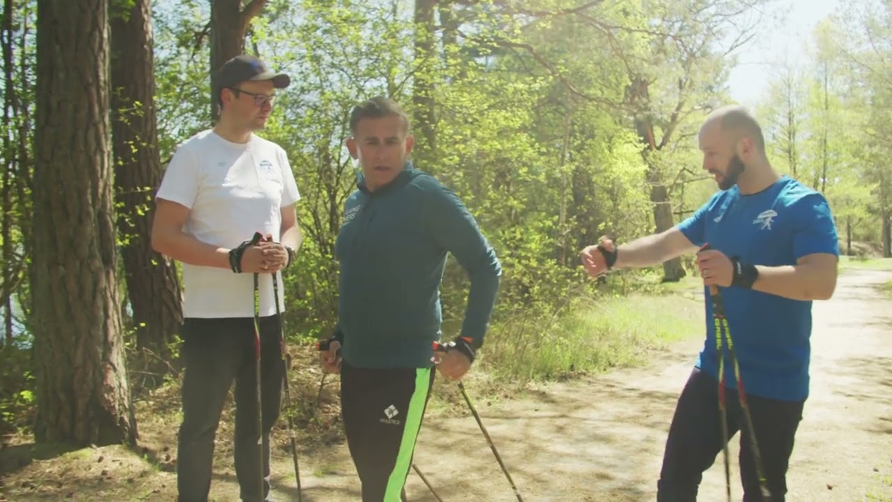 Robert Korzeniowski na kijkach Nordic Walking