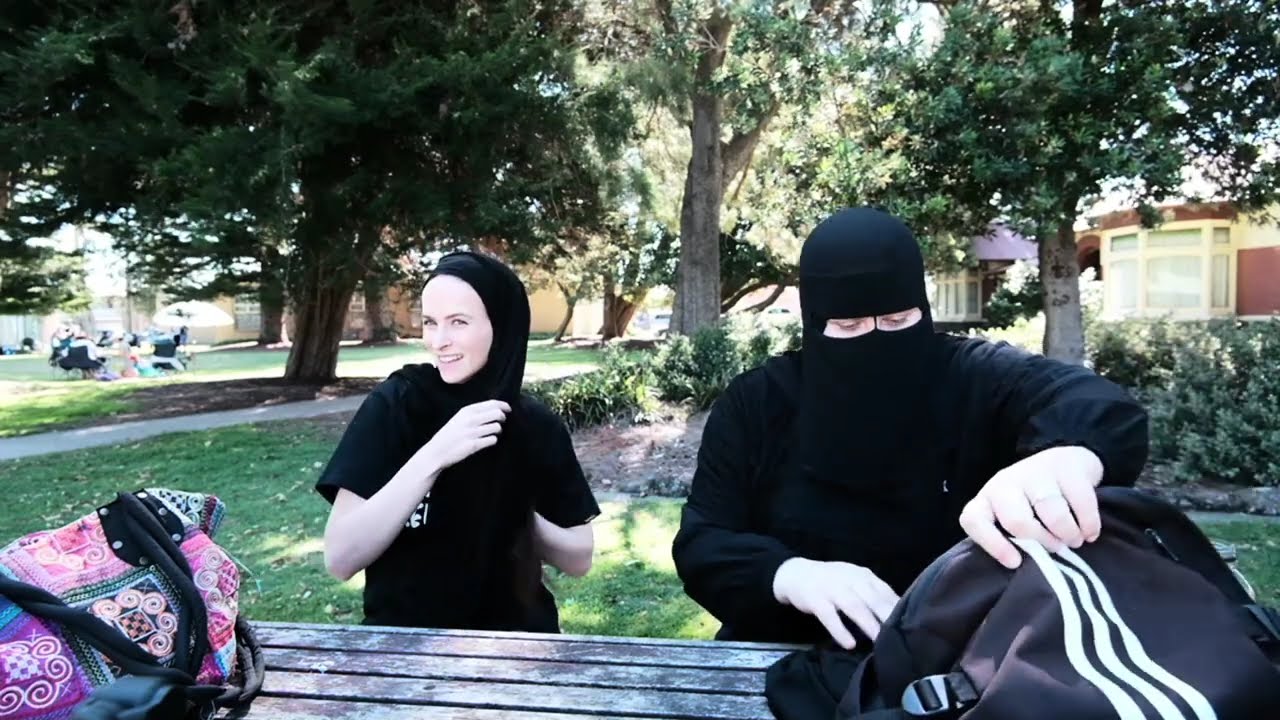 Christian tries on niqab 