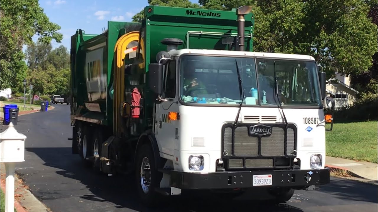 Waste Management Autocar ACX Mcneilus Zero Radius On Garbage | Fairview, CA