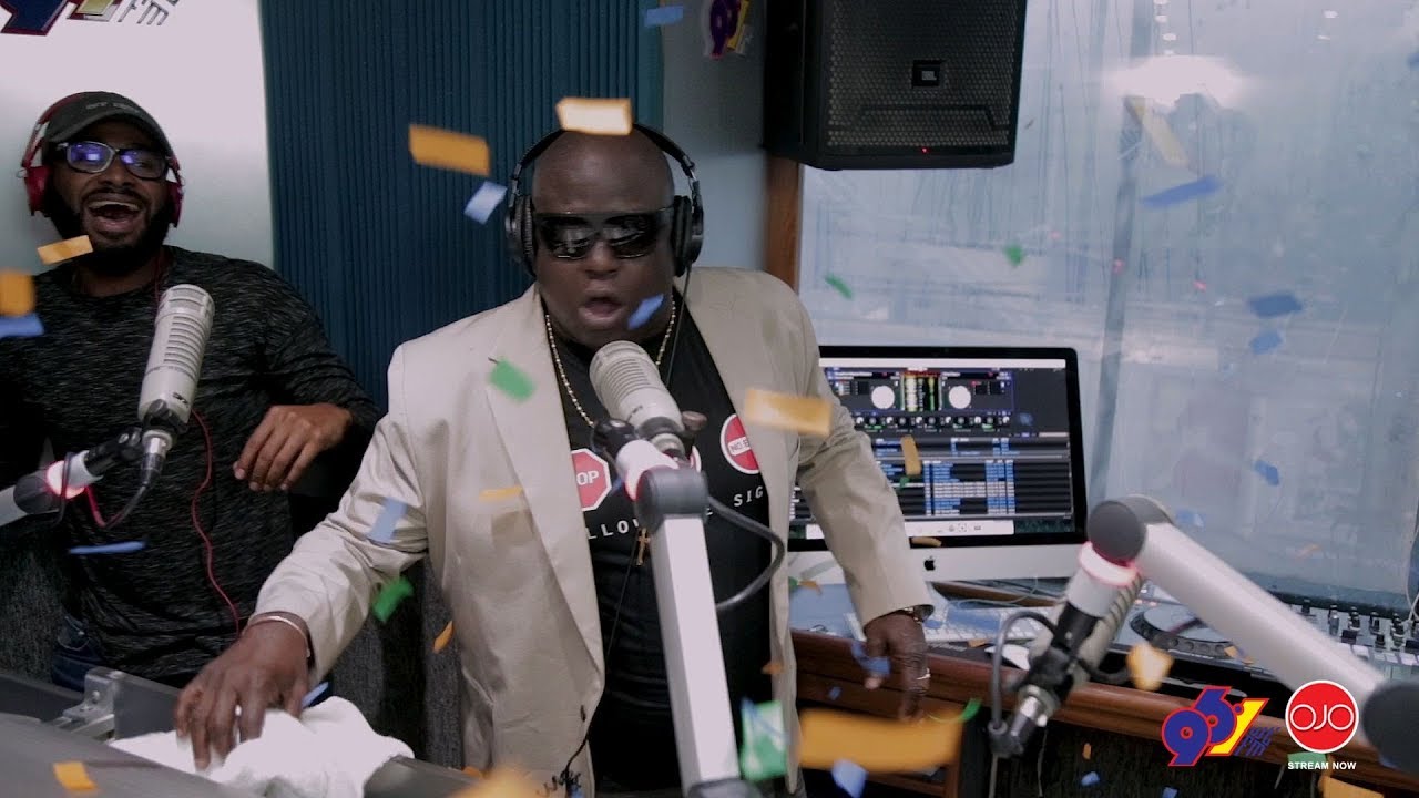 Nescafé 3 In 1 Breakfast Party Concert Series feat. Blaxx