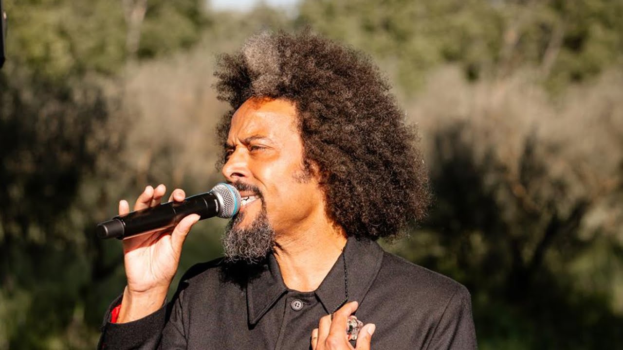 Chanteur Houppa  mariage Chateau Saint Julien d'Aille