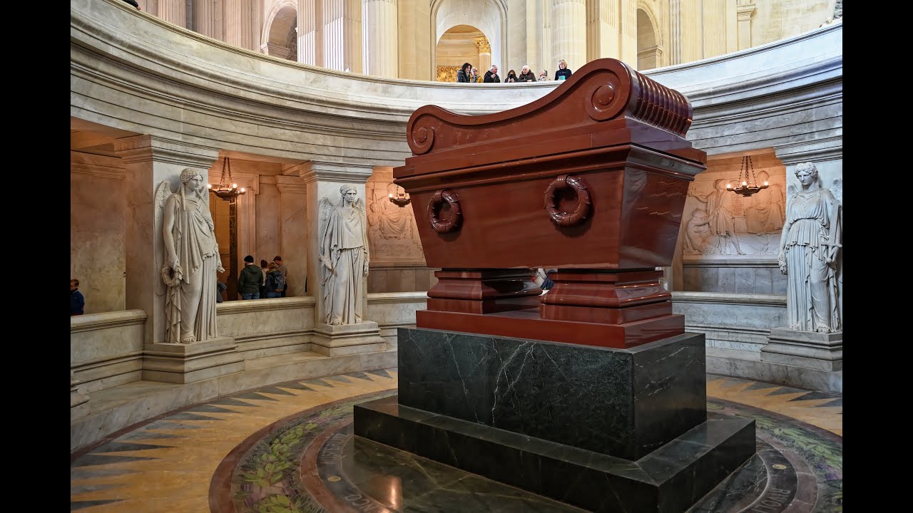 Le tombeau de l'Empereur Napoléon 1er 4K - Dôme des invalides - Paris - France