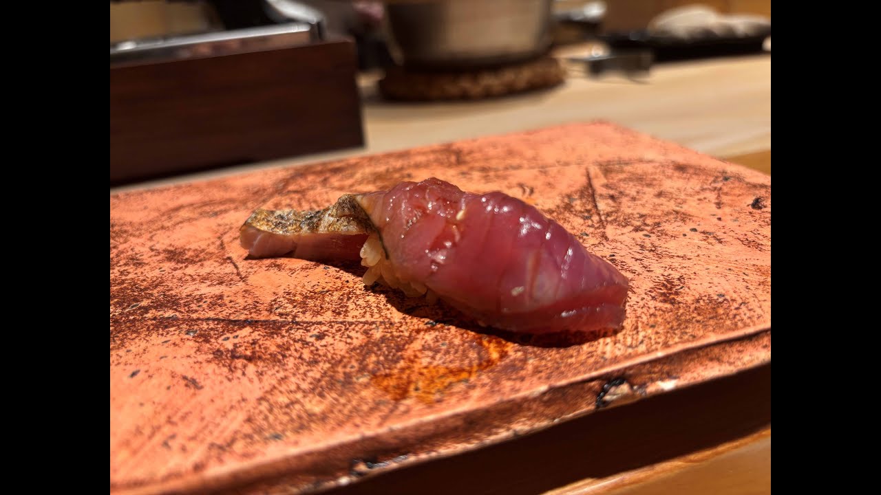 【鮨】♯967 赤坂で味わう極上の江戸前鮨。握りから１品料理までどのお料理もその美味しさに唸ります・・(鮨 こしかわ)