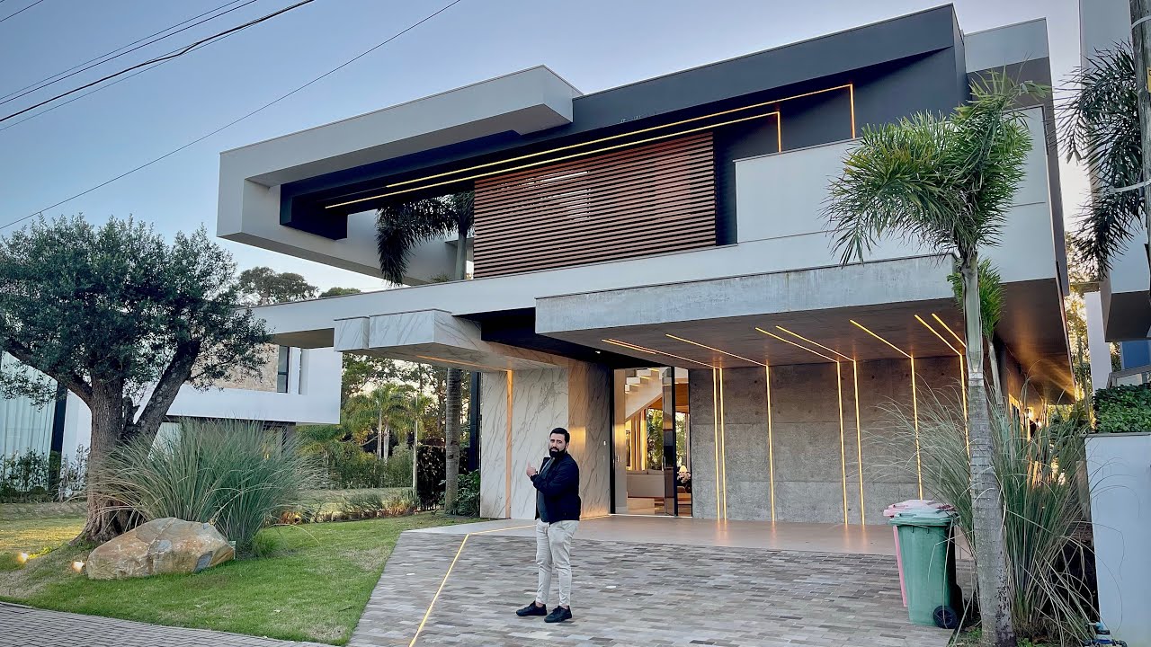 MANSÃO DE LUXO NA BEIRA DA LAGOA DOS QUADROS NO CONDOMÍNIO FECHADO VELAS DA MARINA EM CAPÃO À VENDA!