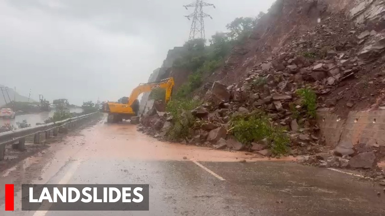Udhampur: Landslides Due To Heavy Rains Affect Traffic On National Highway