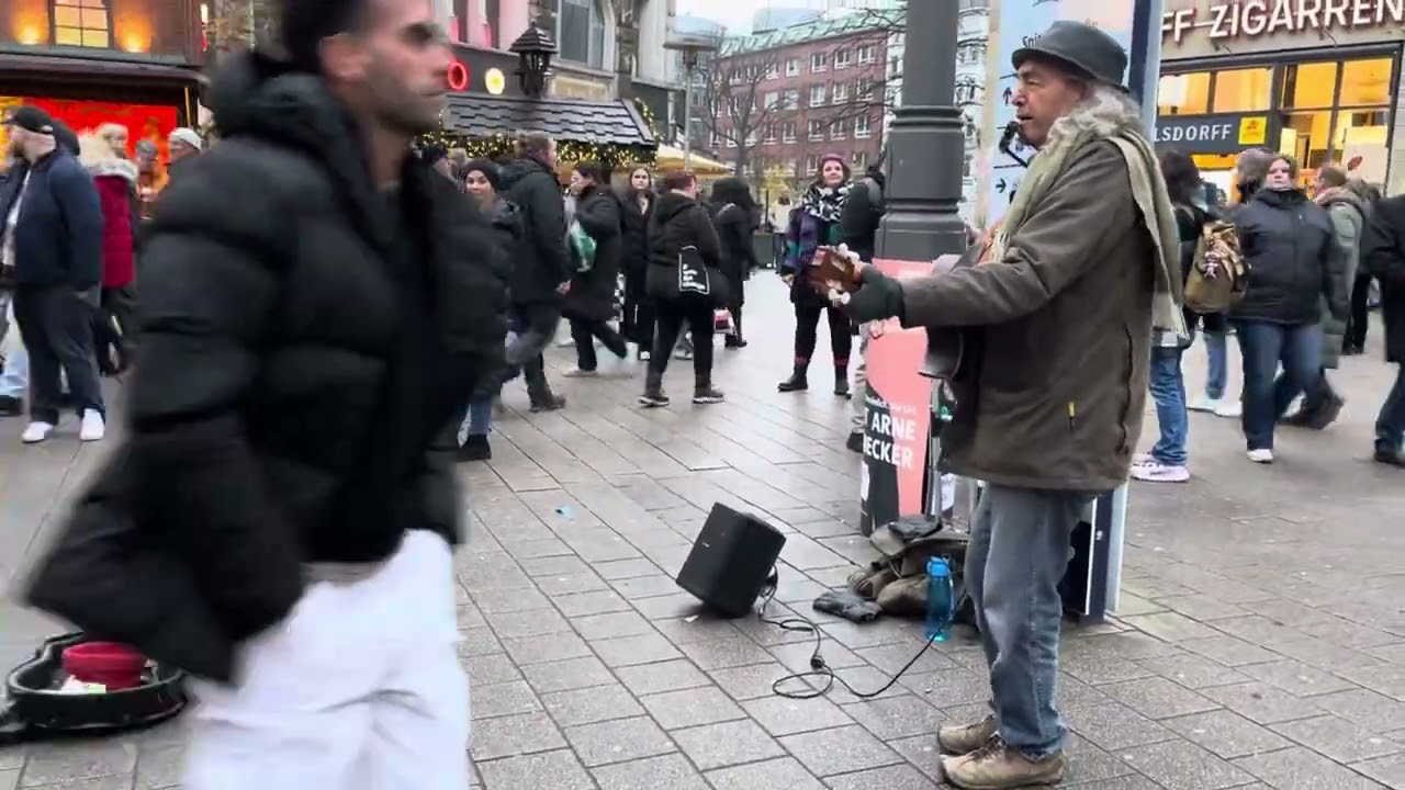 The Piano Man in Hamburg