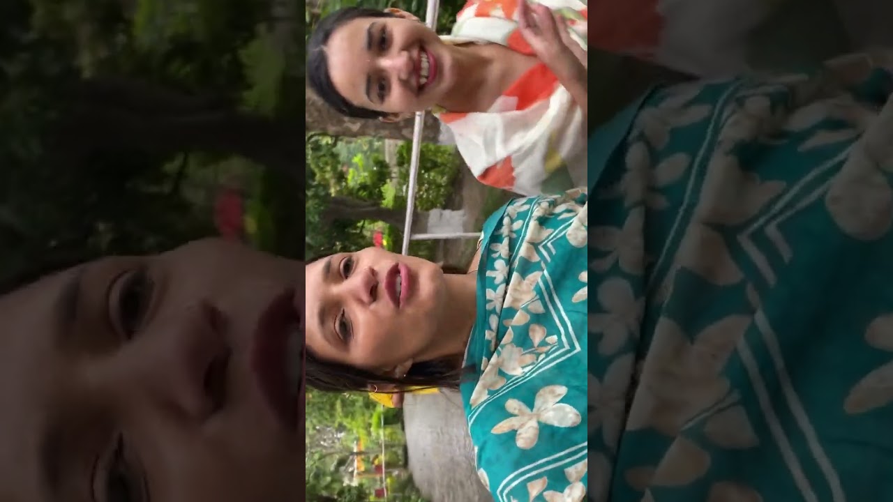 Mere channel par meri friend ka pehla vlog 👩‍❤️‍💋‍👩😄#funny #masti #vlog #2026 