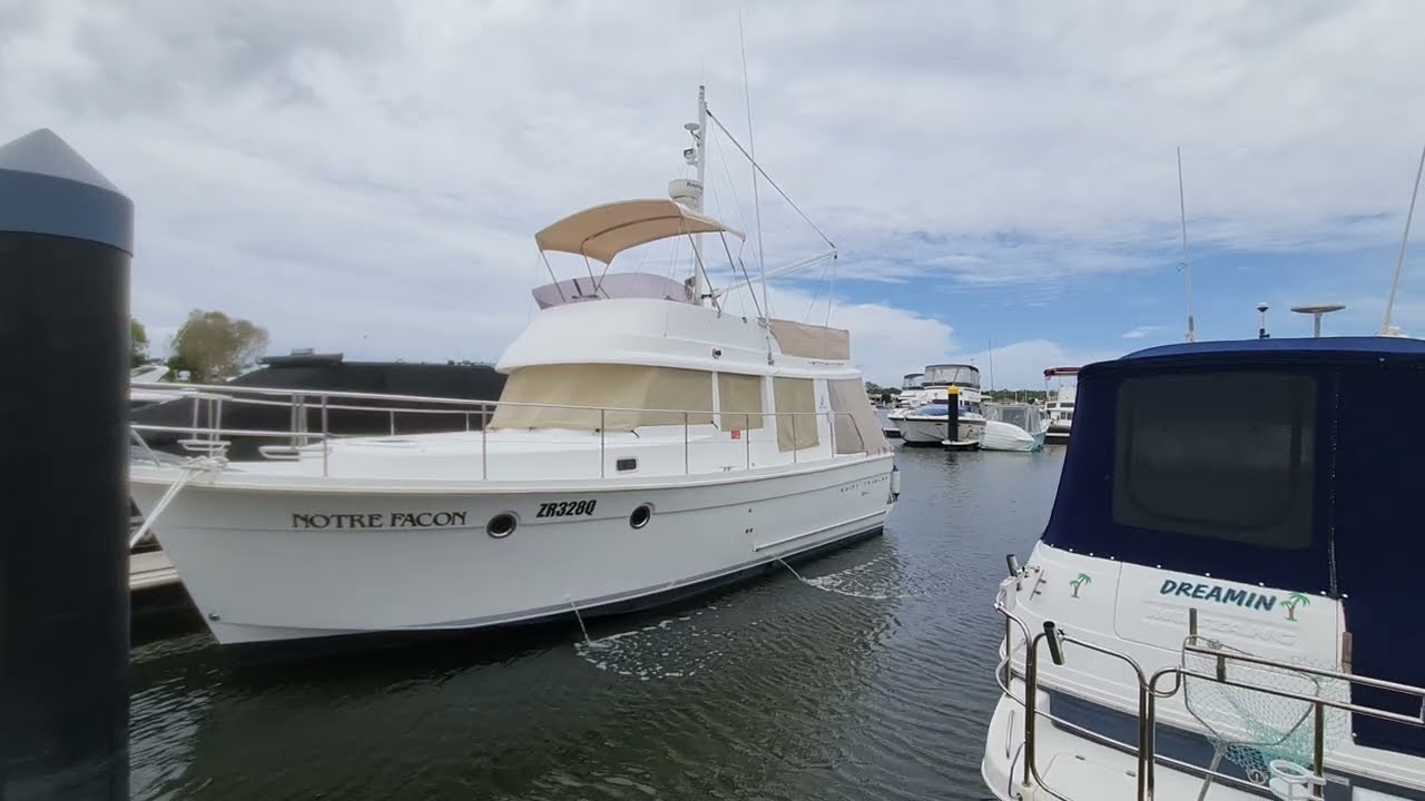 BENETEAU SWIFT TRAWLER 34 FOR SALE. EXCELLENT CONDITION AND FULLY OPTIONED.